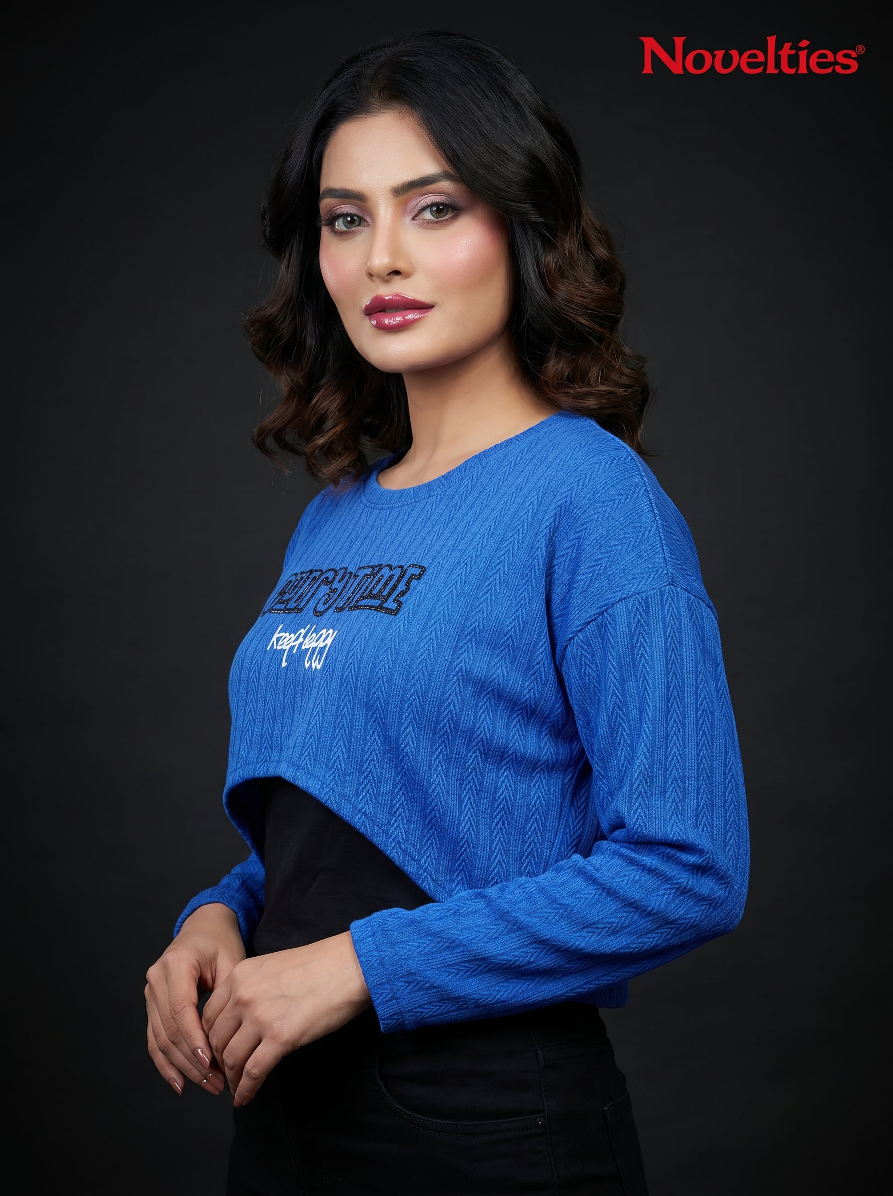 Royal Blue Textured Graphic Crop Sweatshirt