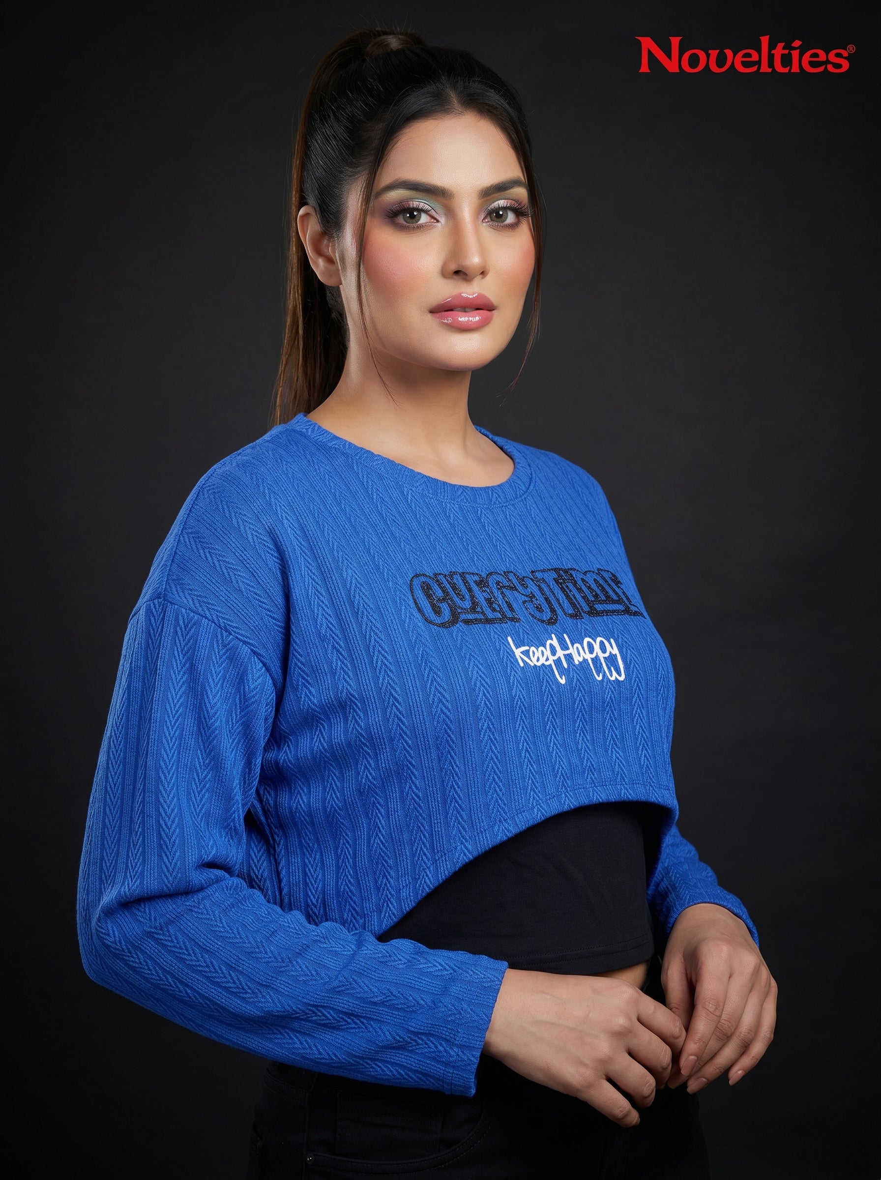 Royal Blue Textured Graphic Crop Sweatshirt
