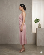 Midi-Kleid aus Satin in Blassrosa