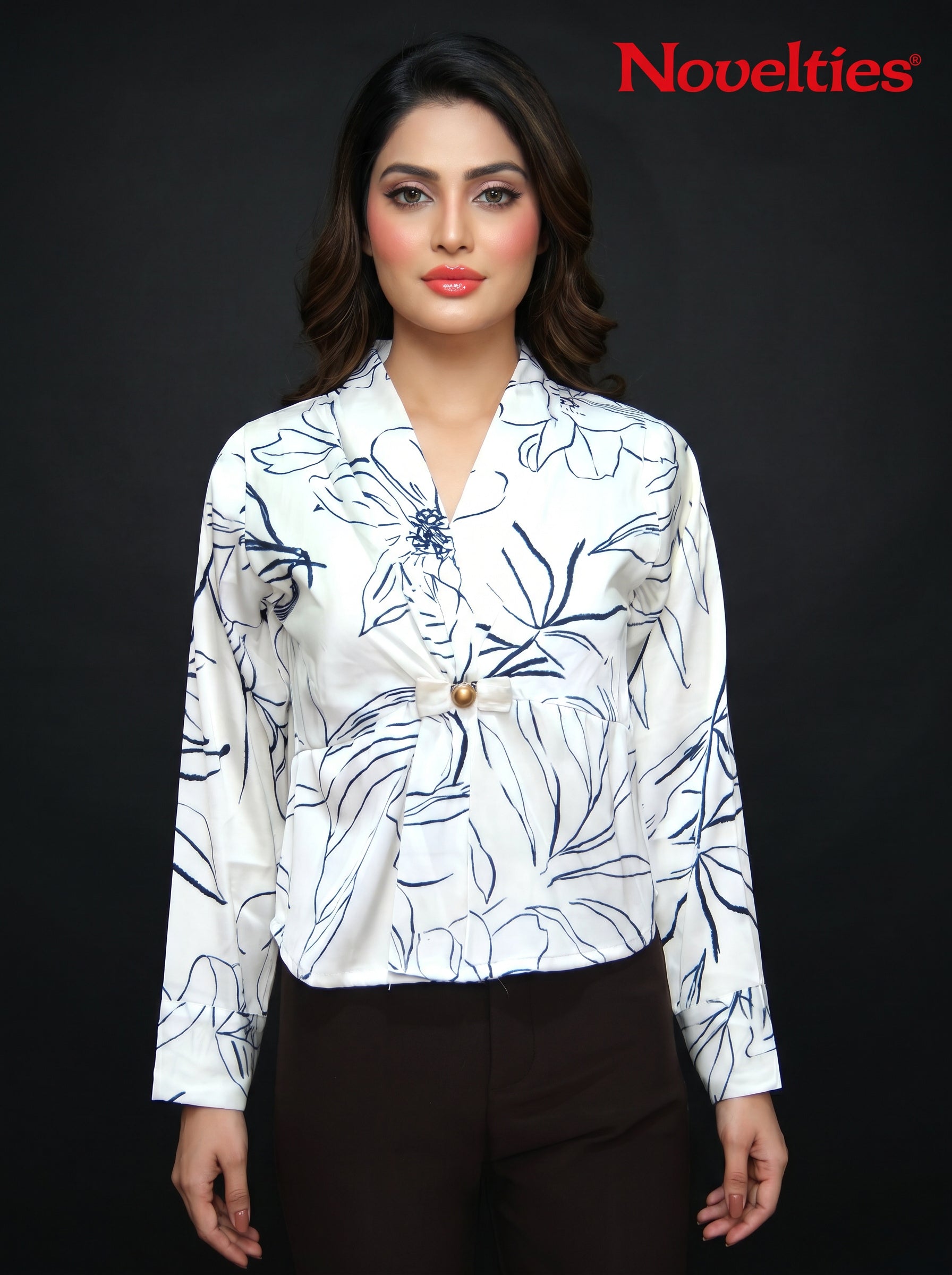 Botanical Sketch Print V-Neck Top with Pearl Brooch