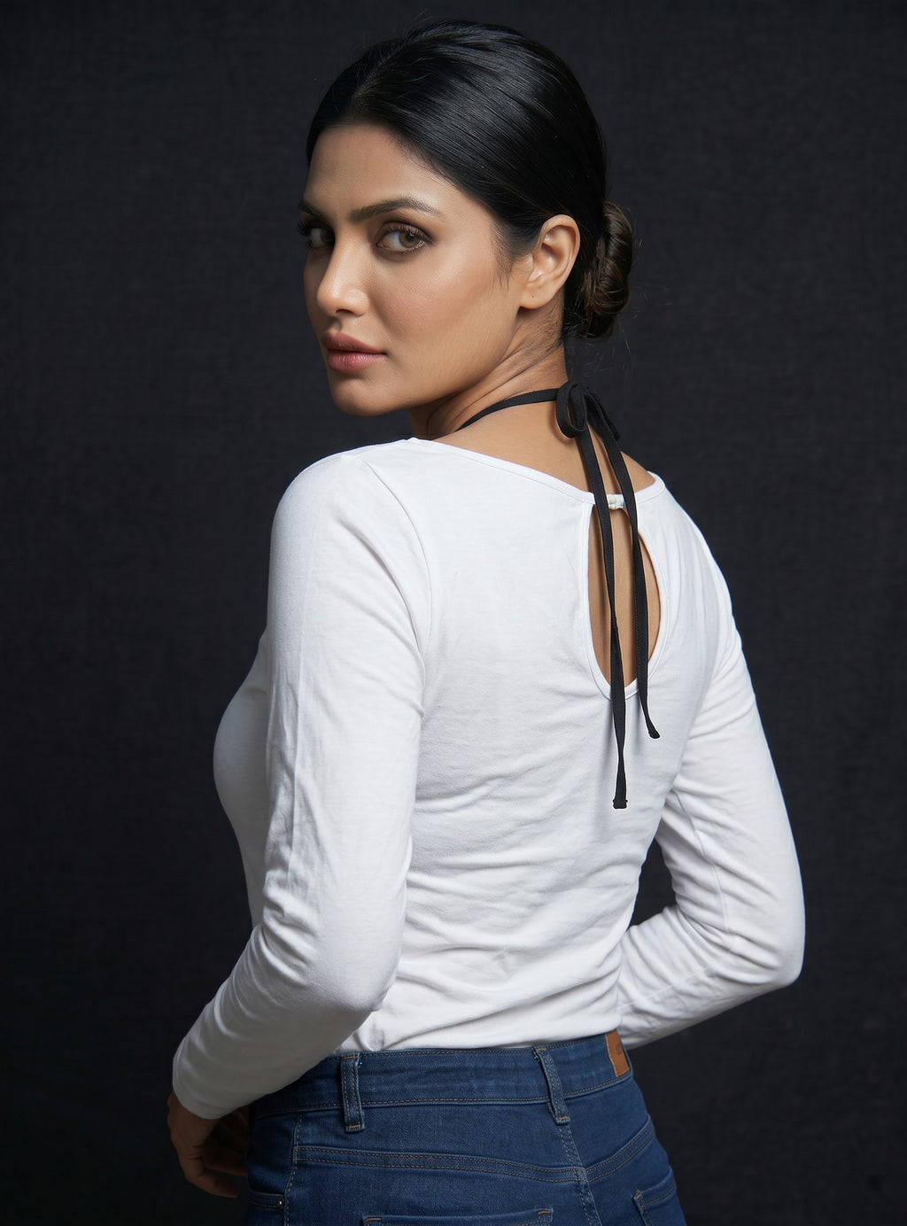 Scoop Neck Long Sleeve Fitted Top