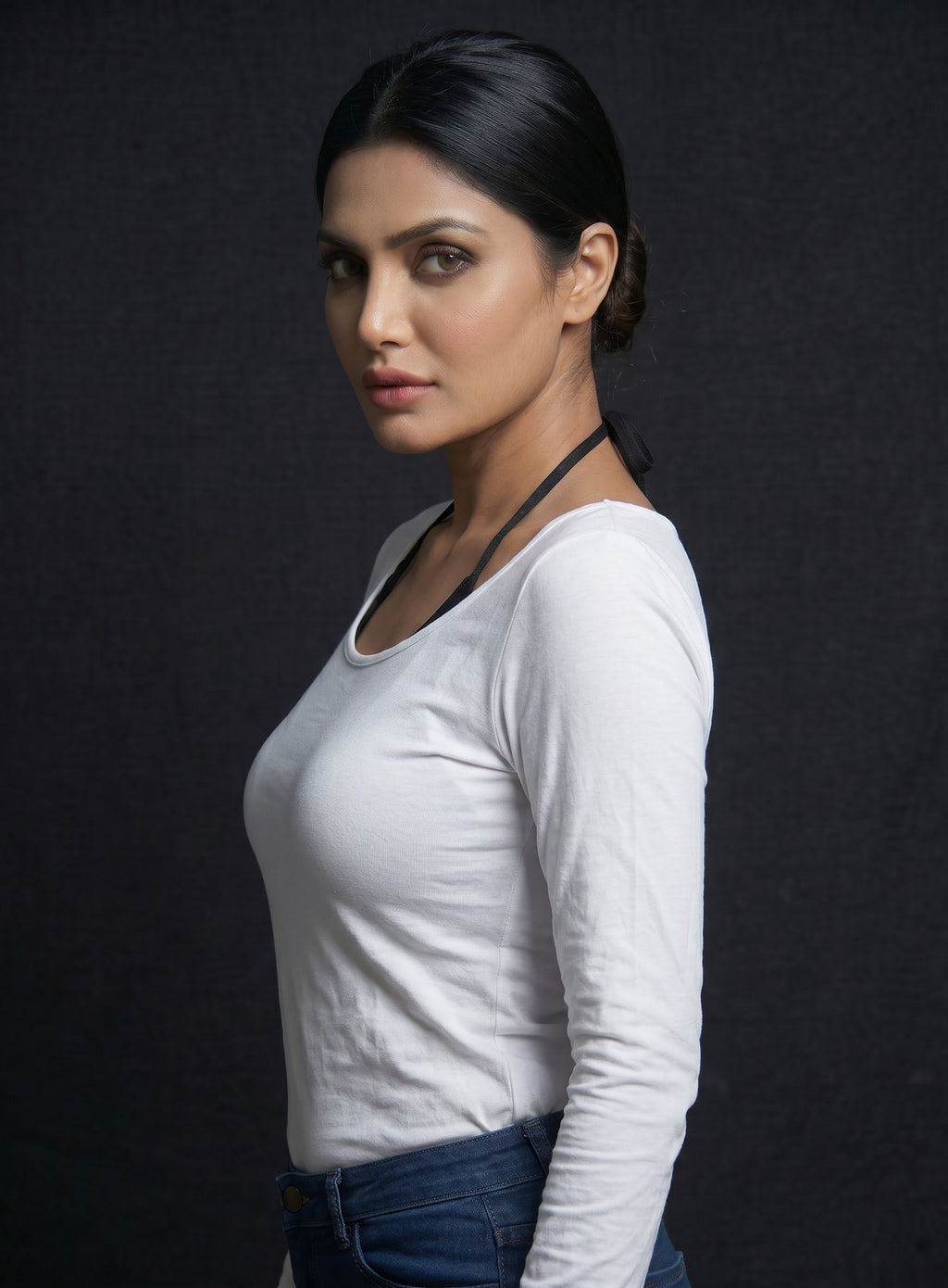 Scoop Neck Long Sleeve Fitted Top