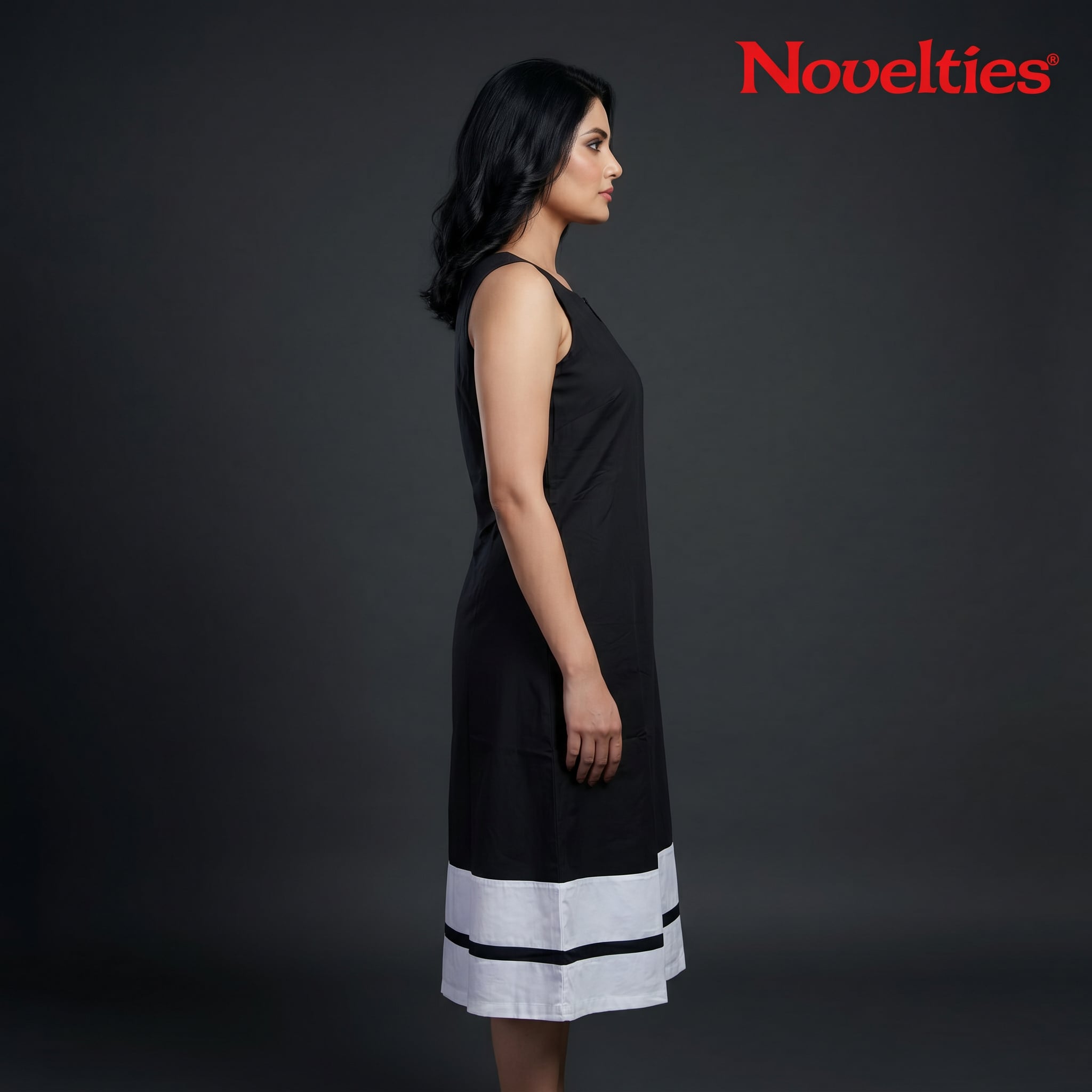 Ärmelloses Midi-Kleid mit Schwarz-Weiß-Farbblock