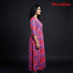 Maxikleid mit tropischem Korallenblattdruck