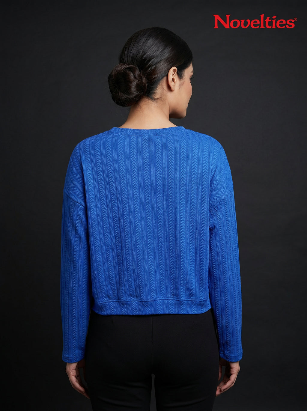 Royal Blue Textured Graphic Crop Sweatshirt